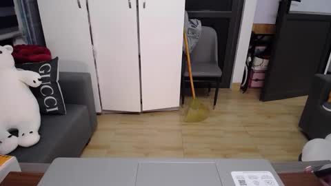 Misumiko96 online show from 12/16/25, 12:37