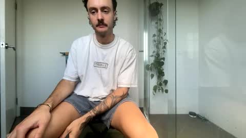 Snapshot of mitch28282 chatting on 03/29/26, 12:21 mitch28282 online show from 03/29/26, 12:21