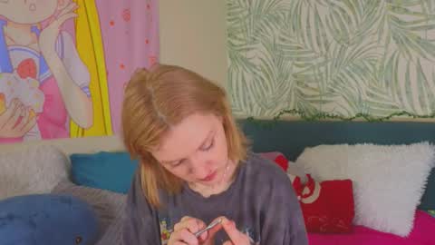 alice online show from 09/25/25, 01:59