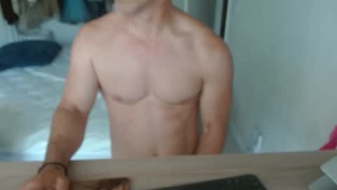 Snapshot of mitcheli chatting on 05/12/26, 02:47 Onlyfans online show from 05/12/26, 02:47
