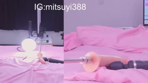 Mitsuyi online show from 03/09/25, 10:41
