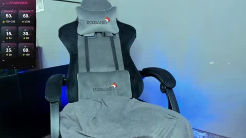 Mia 3 online show from 01/24/25, 05:21