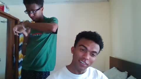 Snapshot of mixedboy_sexy chatting on 09/21/25, 09:33 mixedboy_sexy online show from 09/21/25, 09:33