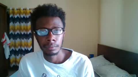 Snapshot of mixedboy_sexy chatting on 12/17/25, 09:04 mixedboy_sexy online show from 12/17/25, 09:04