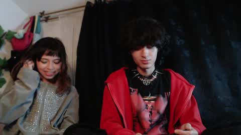 Naomi and Nekorii online show from 04/05/26, 06:10