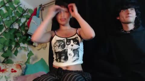 Naomi and Nekorii online show from 05/01/26, 02:38