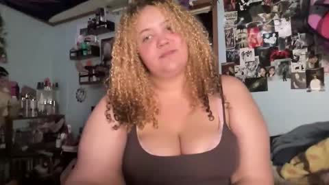 Snapshot of mixxedgoodness222 chatting on 02/11/26, 03:44 mixxedgoodness222 online show from 02/11/26, 03:44