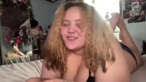 Snapshot of mixxedgoodness222 chatting on 02/27/26, 08:42 mixxedgoodness222 online show from 02/27/26, 08:42