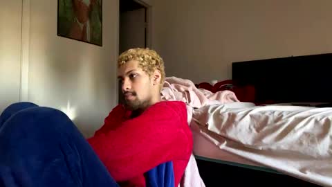 Snapshot of mixxychocolate chatting on 02/08/25, 10:29 Deanthony online show from 02/08/25, 10:29