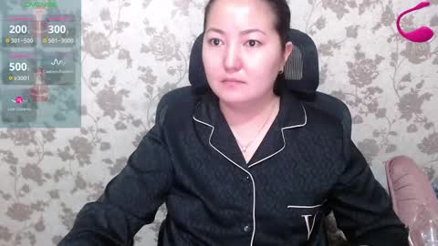 Snapshot of miya_asian_pinay555 chatting on 01/16/25, 03:02 Miya single mom online show from 01/16/25, 03:02