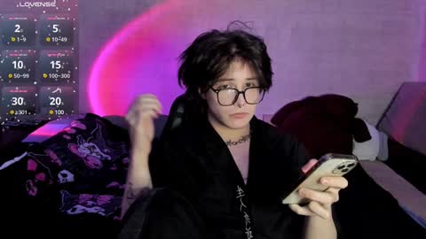 Miya online show from 12/06/24, 07:34