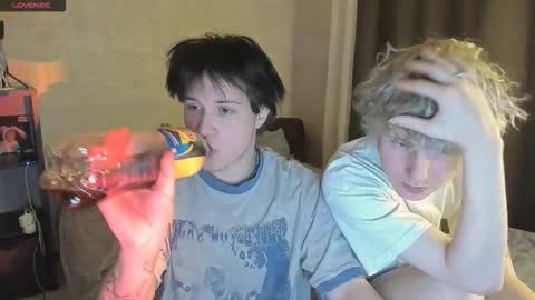 MeowMiku online show from 12/22/25, 07:00