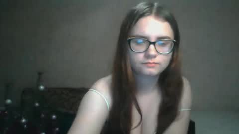 Snapshot of miyabe chatting on 02/03/25, 04:10 Milana online show from 02/03/25, 04:10
