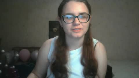 Snapshot of miyabe chatting on 03/10/25, 04:14 Milana online show from 03/10/25, 04:14