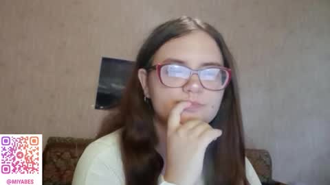 Snapshot of miyabe chatting on 09/24/25, 01:47 Milana online show from 09/24/25, 01:47