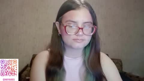Snapshot of miyabe chatting on 10/05/25, 05:39 Milana online show from 10/05/25, 05:39