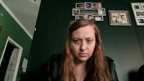 miztrezk online show from 11/25/25, 03:12