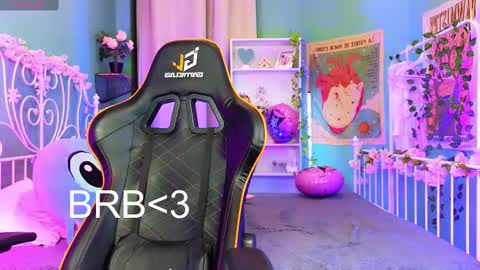 Snapshot of mizukinoyoru chatting on 02/22/25, 12:05 Mizuki online show from 02/22/25, 12:05