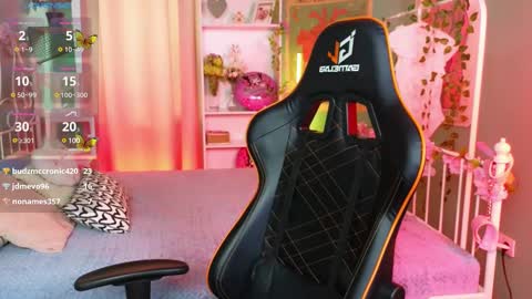 Snapshot of mizukinoyoru chatting on 03/10/25, 01:43 Mizuki online show from 03/10/25, 01:43