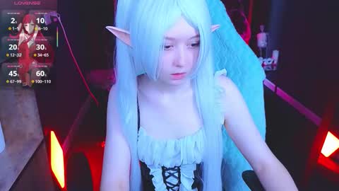 Snapshot of mizukinoyoru chatting on 10/31/25, 10:49 Mizuki online show from 10/31/25, 10:49