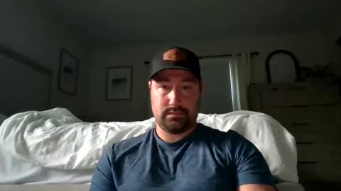 Snapshot of mj11211121 chatting on 10/31/25, 05:14 mj11211121 online show from 10/31/25, 05:14