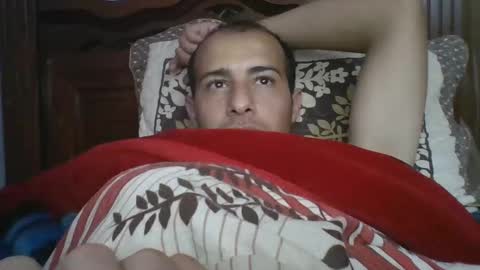 Snapshot of mj9800 chatting on 01/06/26, 05:22 mahmoud online show from 01/06/26, 05:22
