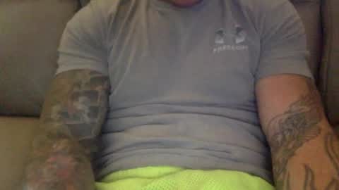 Snapshot of mjg175 chatting on 12/08/24, 07:32 SexyRed online show from 12/08/24, 07:32