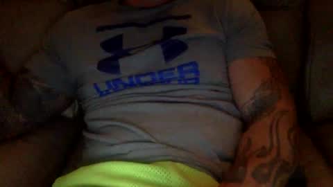 Snapshot of mjg175 chatting on 12/15/24, 08:36 SexyRed online show from 12/15/24, 08:36