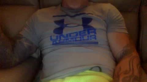 Snapshot of mjg175 chatting on 12/18/24, 06:03 SexyRed online show from 12/18/24, 06:03