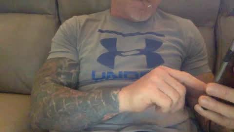 Snapshot of mjg175 chatting on 01/21/25, 08:21 SexyRed online show from 01/21/25, 08:21