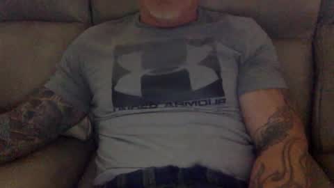 Snapshot of mjg175 chatting on 01/28/25, 05:46 SexyRed online show from 01/28/25, 05:46