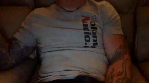 Snapshot of mjg175 chatting on 02/12/25, 10:35 SexyRed online show from 02/12/25, 10:35