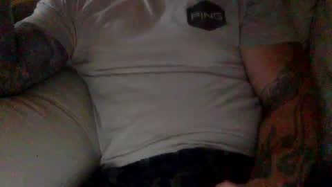 Snapshot of mjg175 chatting on 09/11/25, 05:13 SexyRed online show from 09/11/25, 05:13