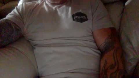 Snapshot of mjg175 chatting on 09/17/25, 08:21 SexyRed online show from 09/17/25, 08:21