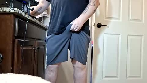 hoodyhoo online show from 03/17/26, 06:55