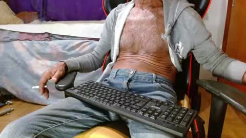 Mario jose online show from 12/24/24, 09:44