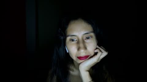 Snapshot of mli739709 chatting on 02/20/25, 08:28 MoonLipson online show from 02/20/25, 08:28
