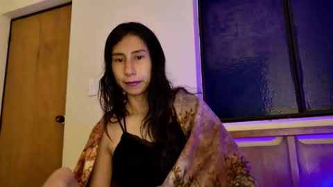 Snapshot of mli739709 chatting on 09/16/25, 11:06 MoonLipson online show from 09/16/25, 11:06