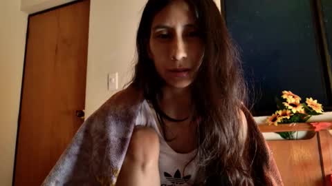Snapshot of mli739709 chatting on 10/03/25, 04:53 MoonLipson online show from 10/03/25, 04:53