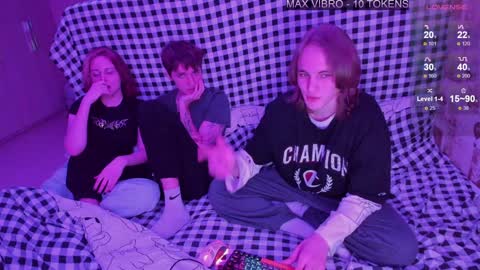 Tim and Lisa  Simon and Luna online show from 02/06/25, 05:09