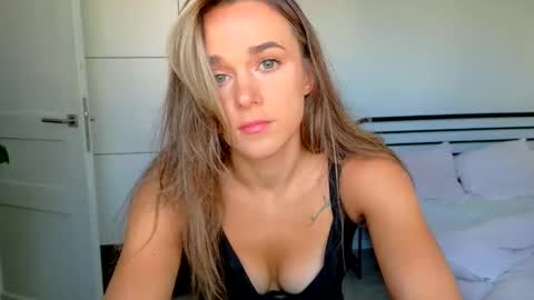 mmminnie online show from 09/11/25, 02:28