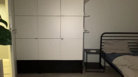 mmminnie online show from 10/12/25, 06:51