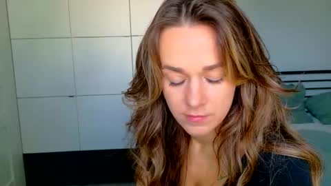 mmminnie online show from 11/05/25, 10:26