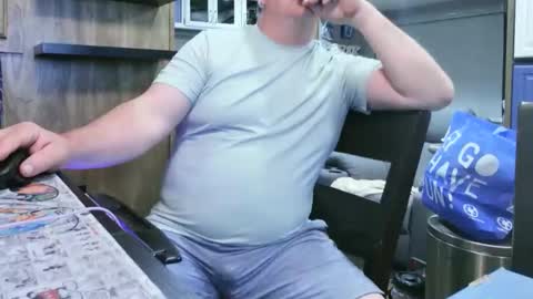 mmmthatsfunnn online show from 05/14/26, 03:24