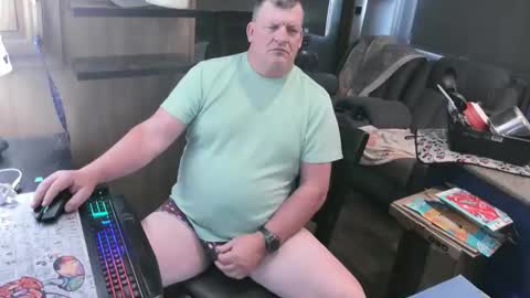 mmmthatsfunnn online show from 05/26/26, 09:33