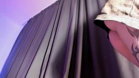 mnepohhh online show from 03/26/26, 03:50