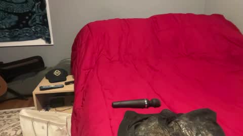 MNTuiLa online show from 04/21/26, 05:47