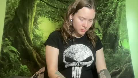 Snapshot of mo0n_goddess chatting on 07/02/26, 12:21 Misty online show from 07/02/26, 12:21