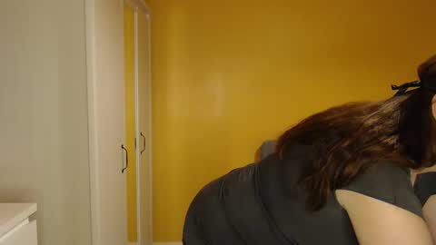 Mockingjay3001 online show from 10/23/25, 05:33