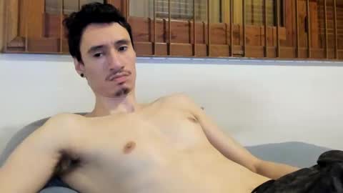 Snapshot of moderdelier chatting on 12/19/24, 02:01 DigBreed online show from 12/19/24, 02:01